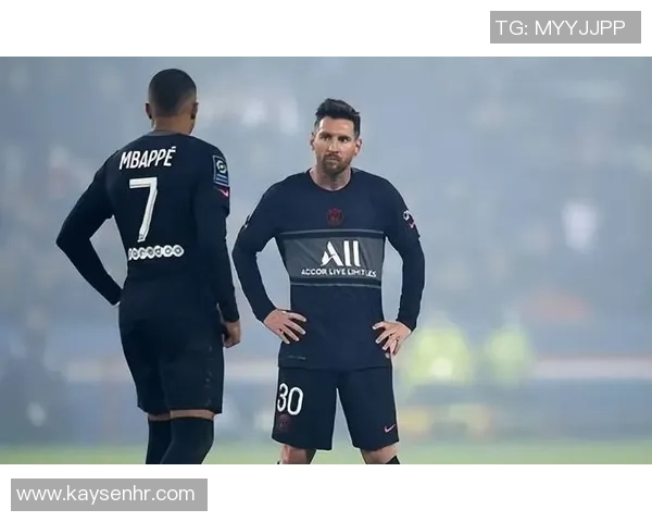 大器晚成的足球明星们如何在逆境中崛起成就辉煌人生