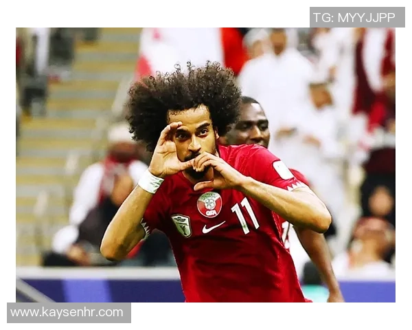 卡塔尔足球明星帅气视频大合集展现球场风采与魅力瞬间